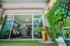Menulis Coolly House Patong