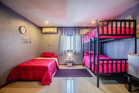 Menulis Coolly House Patong