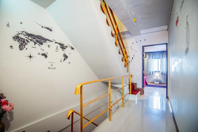Menulis Coolly House Patong