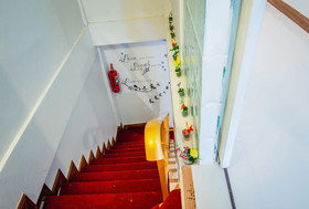 Menulis Coolly House Patong