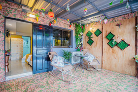 Menulis Coolly House Patong