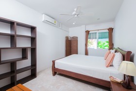 SR Sea View Apartments