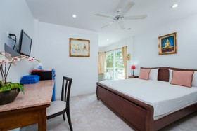 SR Sea View Apartments