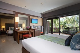 Courtyard by Marriott Phuket Patong Beach Resort