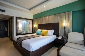 Courtyard by Marriott Phuket Patong Beach Resort