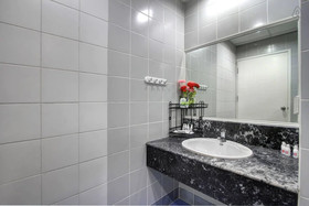 Patong Tower By United 21