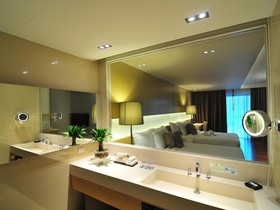 Phuket Graceland Resort & Spa