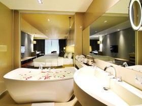 Phuket Graceland Resort & Spa