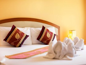 Phuket Resort Sai Rougn Residence