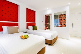 Raha Grand Hotel