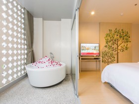 Ramada by Wyndham Phuket Deevana Patong