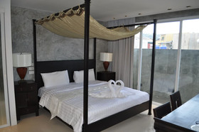 Saladee Gallery Residence