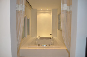 Saladee Gallery Residence