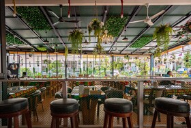 Santi White House Patong Hotel