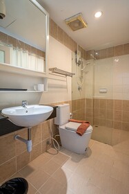 Santi White House Patong Hotel