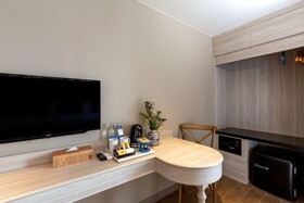 Sawaddi Patong Resort & Spa by Tolani