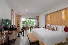 Sawaddi Patong Resort & Spa by Tolani