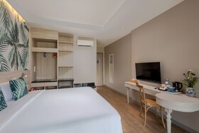 Sawaddi Patong Resort & Spa by Tolani