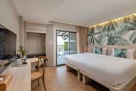 Sawaddi Patong Resort & Spa by Tolani