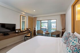 Sawaddi Patong Resort & Spa by Tolani