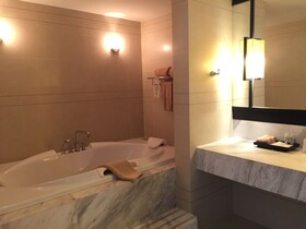 Sawaddi Patong Resort & Spa by Tolani