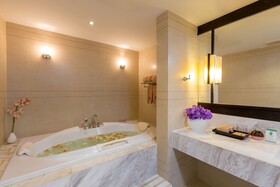 Sawaddi Patong Resort & Spa by Tolani