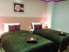 Silla Patong Hostel