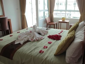 Sukcheewa Residence Phuket