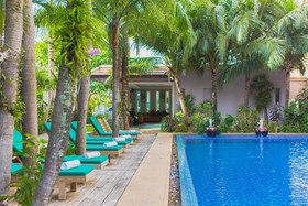 Thanthip Beach Resort