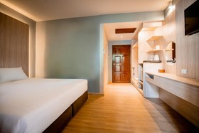 Thanthip Beach Resort