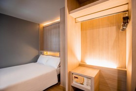 Thanthip Beach Resort