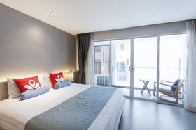 The Ashlee Heights Patong Hotel & Suites by ZEN Rooms