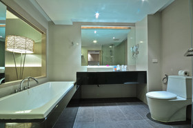 The ASHLEE Heights Patong Hotel & Suites