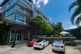 The Kris Condo Pool Access