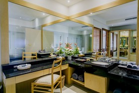 Ayara Kamala Resort & Spa