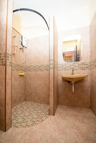Baan Nat by OYO Rooms