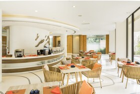 Bandara Phuket Beach Resort