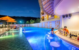 Beehive Boutique Hotel