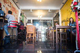 Beehive Phuket Old Town - Hostel