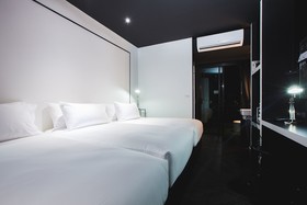Blu Monkey Hub and Hotel