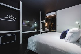 Blu Monkey Hub and Hotel