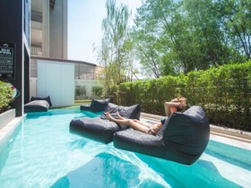 Blu Monkey Hub and Hotel