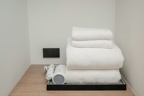 Blu Monkey Hub & Hotel