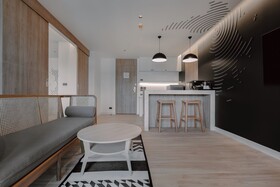 Blu Monkey Hub & Hotel