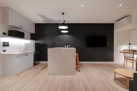 Blu Monkey Hub & Hotel