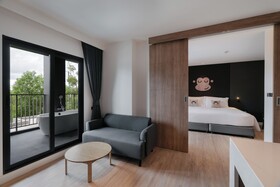 Blu Monkey Hub & Hotel