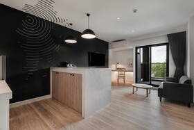 Blu Monkey Hub & Hotel