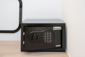 Blu Monkey Hub & Hotel