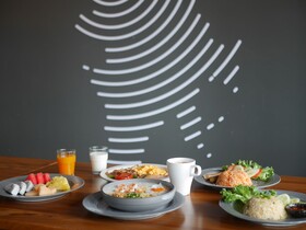 Blu Monkey Hub & Hotel