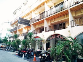 Boomerang Inn
